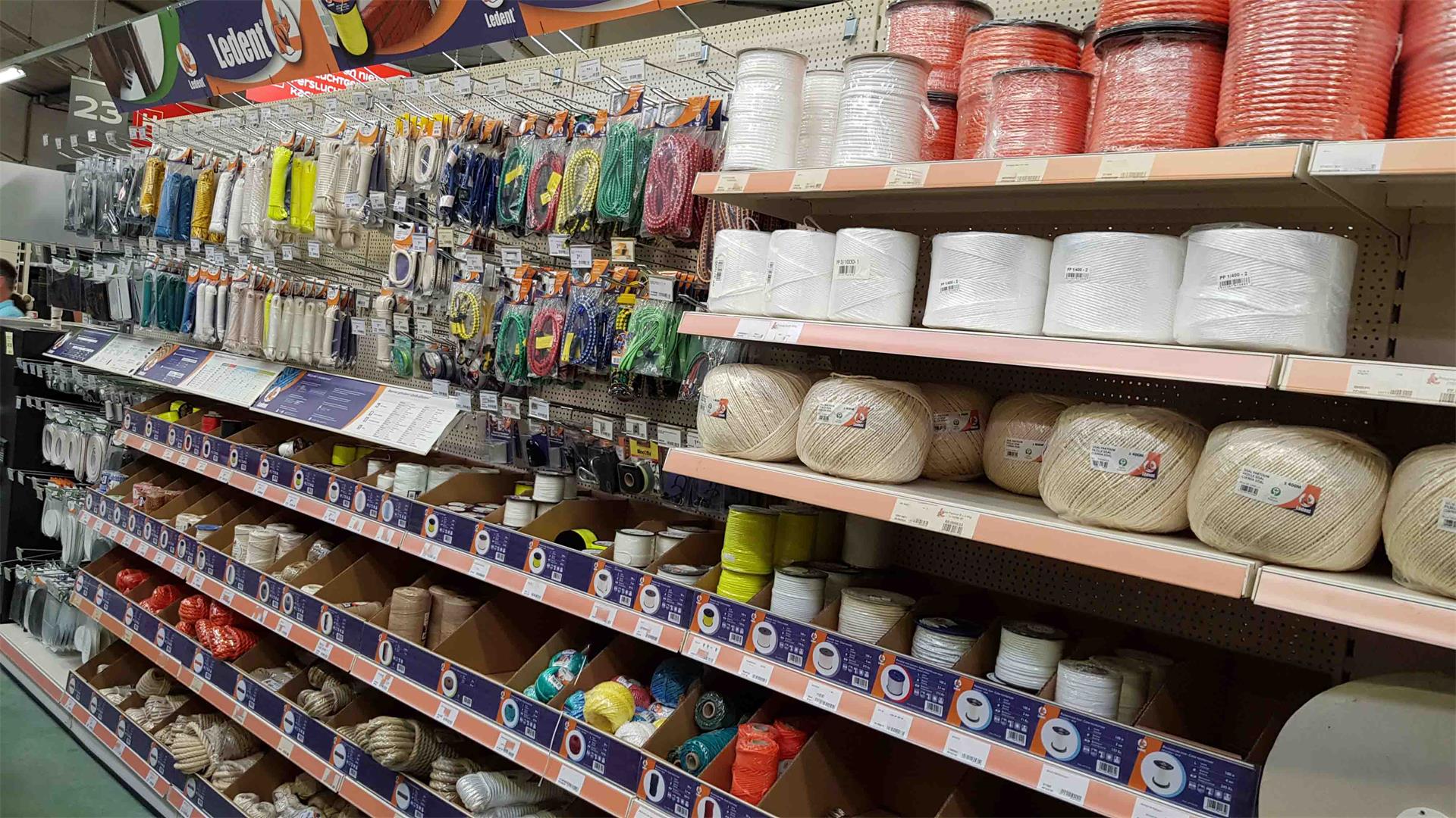 Shelfs with ropes